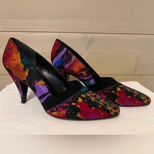 Stuart Weitzman vintage multicolor abstract pumps size 6.5
